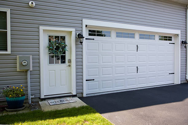 24/7 Emergency Garage Door Panel Replacement experts in Glenmora, LA